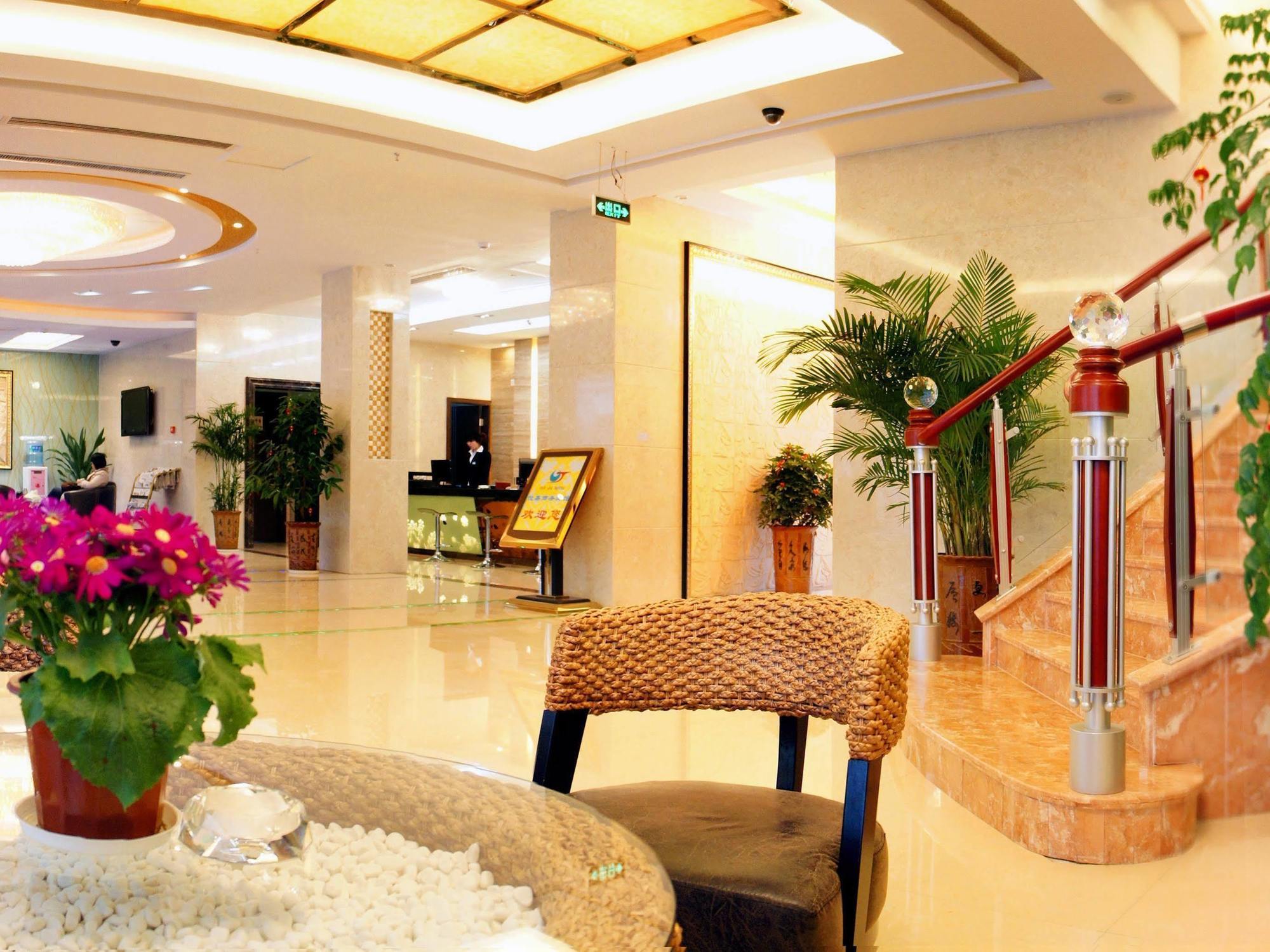 Yiwu Yuejia Business Hotel Dış mekan fotoğraf